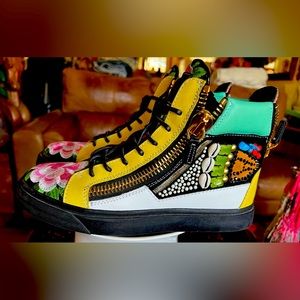 Giuseppe Zanotti
Floral Jeweled Zip High-Top Sneaker